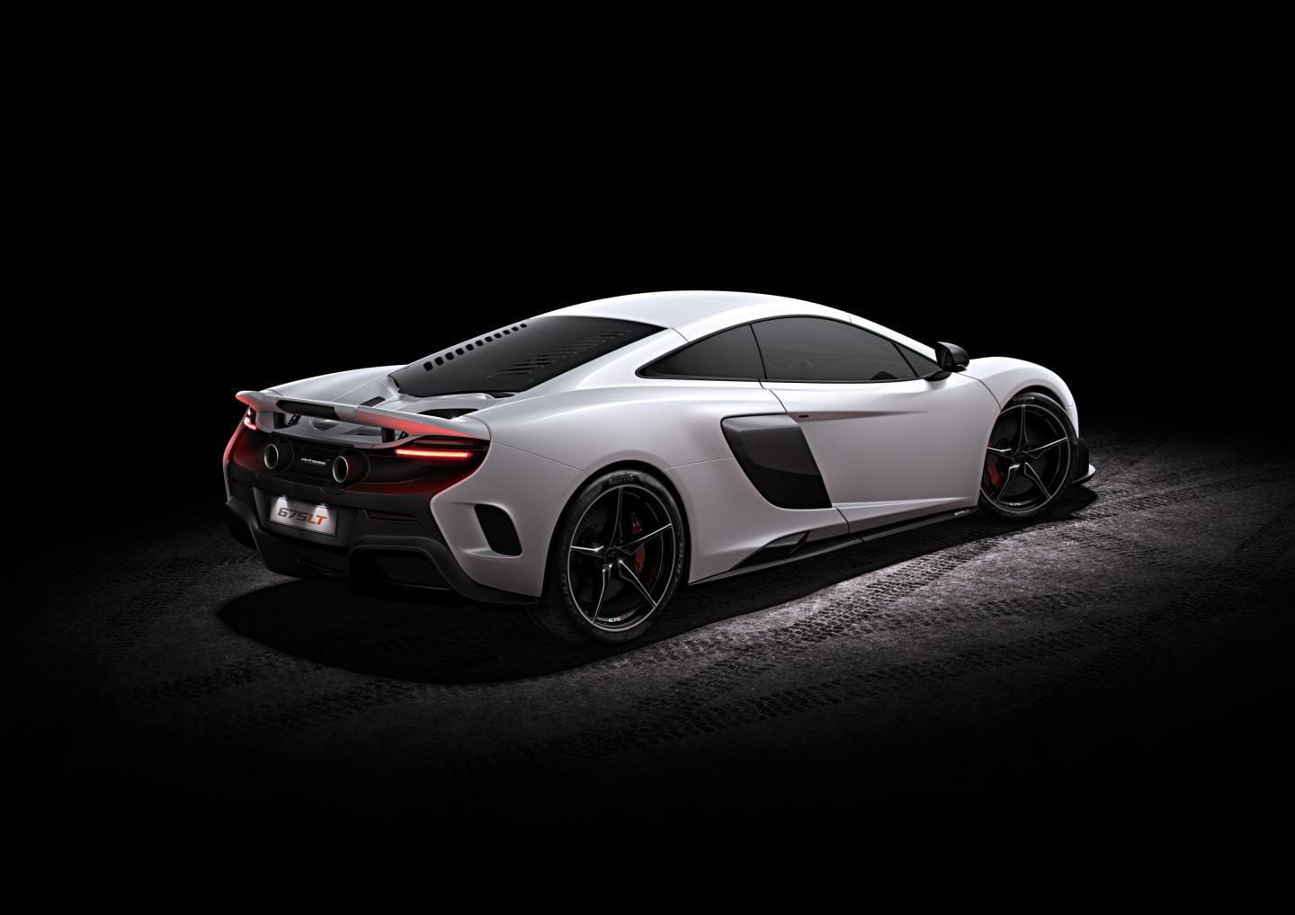 McLaren_675LT_2015_DM_4.jpg