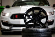 shelby-gt350r-ford-mustang-llantas-fibra-de-carbono-03-1440px-180x120.jpg