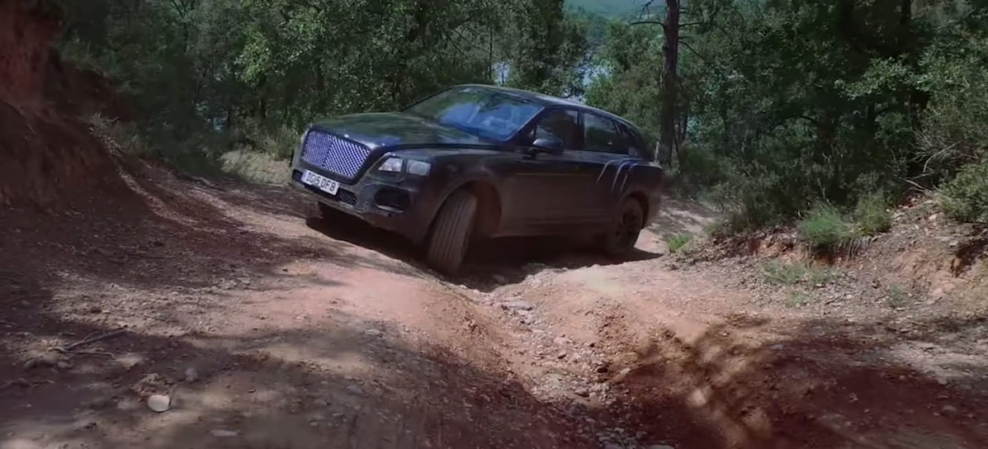 bentley_bentayga_camuflado_offroad_DM_1.png_1440x655c.jpg