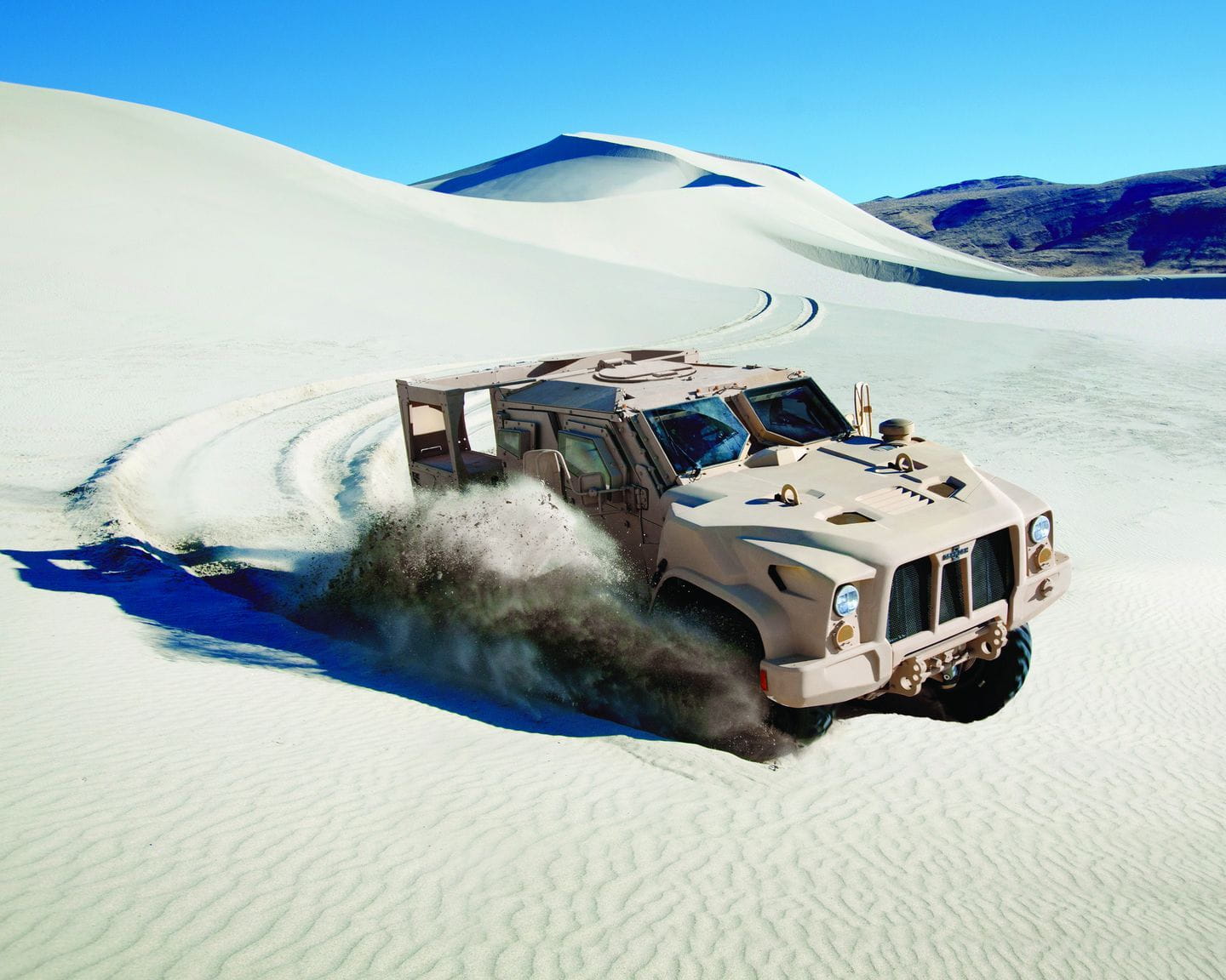 [Imagen: oshkosh-jltv-20.jpg]