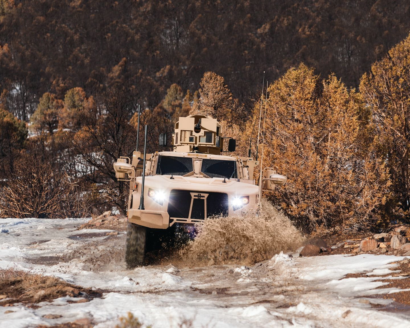 oshkosh-jltv-7.jpg