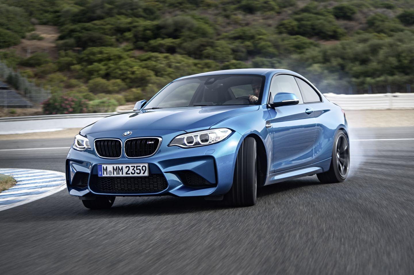 bmw-m2-coupe-2016-37.jpg