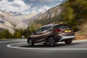infiniti-qx30-2016-19-180x120.jpg