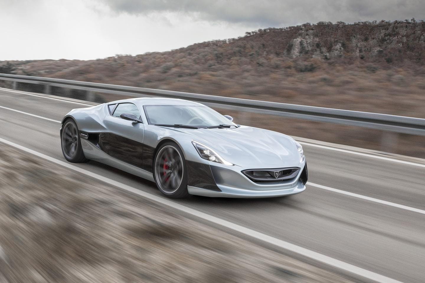 rimac-concept_one-2016-14.jpg