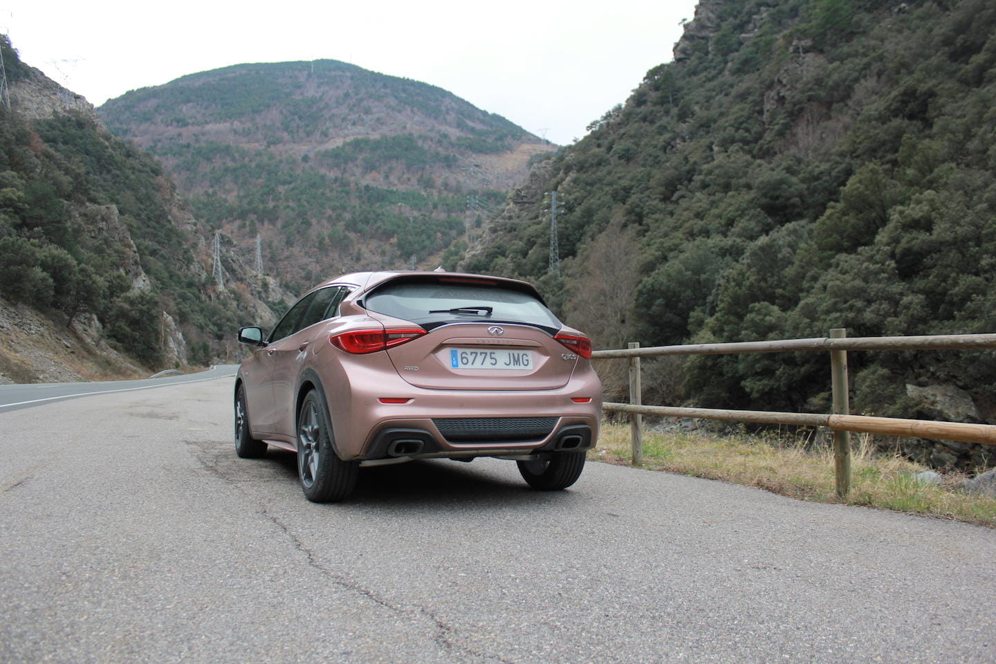 infinitiq30_7.jpg