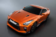 nissan-gt-r-2017-16-180x120.jpg