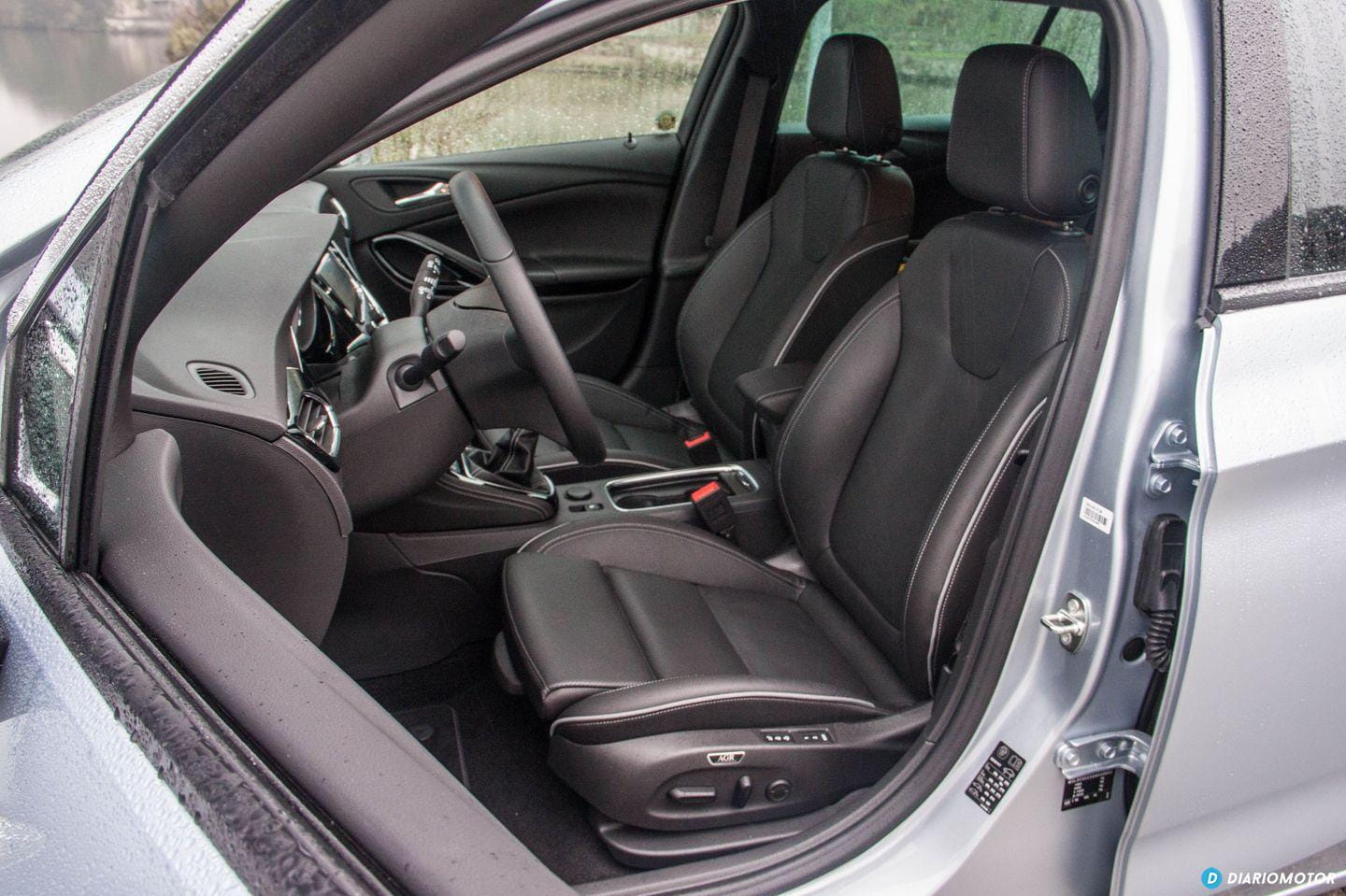 5 curiosidades que cambiarán tu visión de los asientos del nuevo Opel Astra...by Diariomotor Opel-astra-sports-tourer-2016-prueba-39-mdm