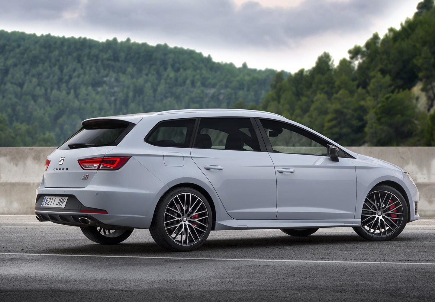 seat-LEON-ST-107.jpg