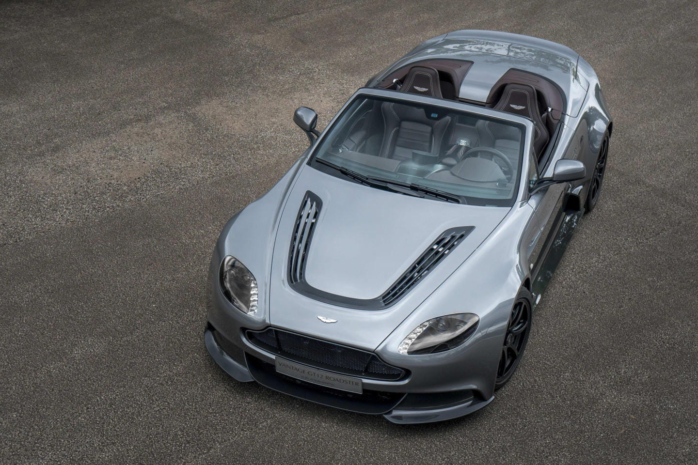 aston_martin_vantage_gt12_roadster_DM_2.jpg