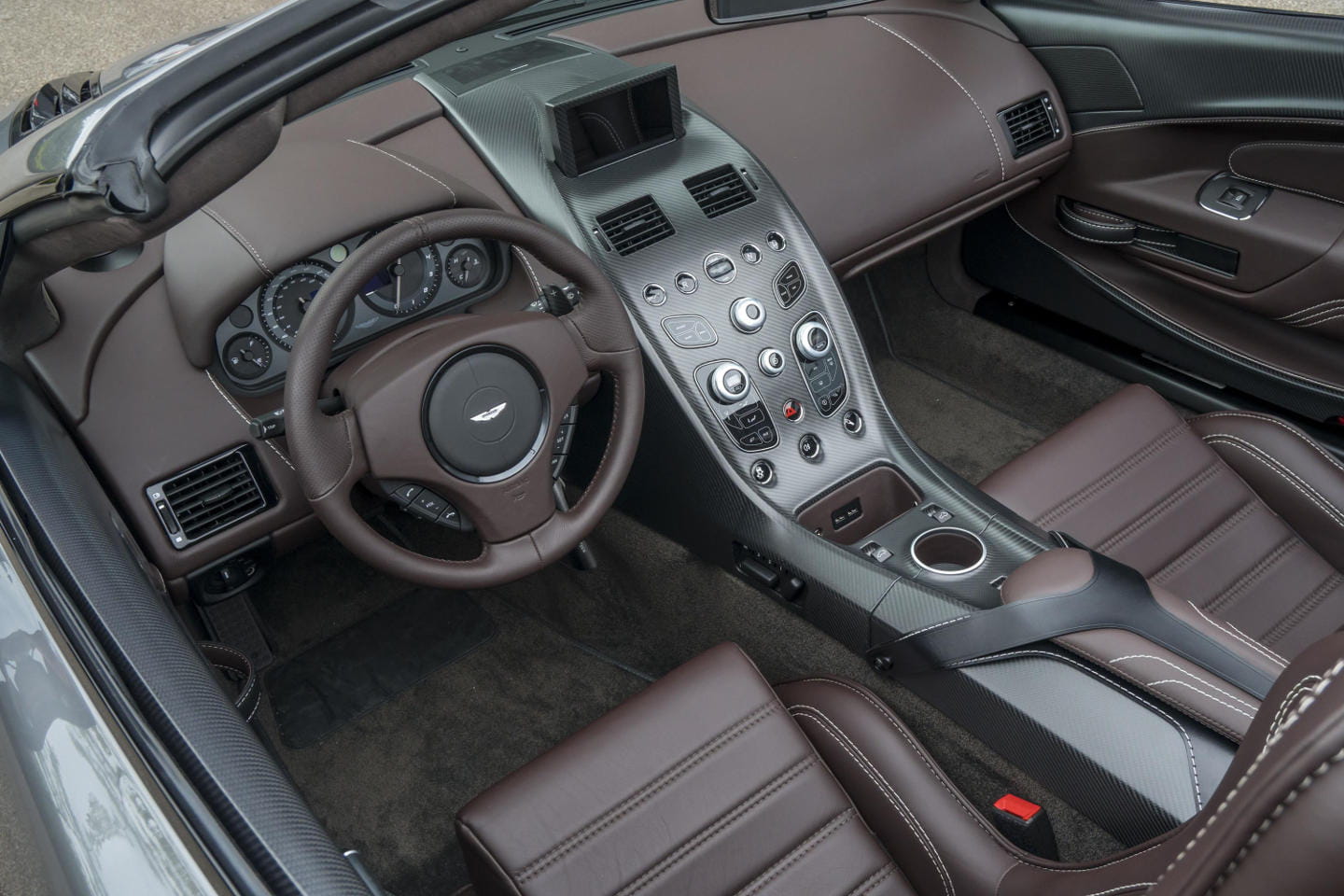 aston_martin_vantage_gt12_roadster_DM_3.jpg