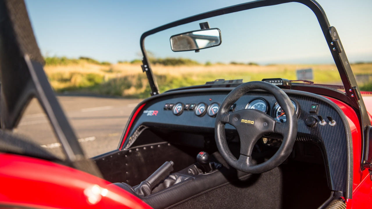 caterham-310-11.jpg