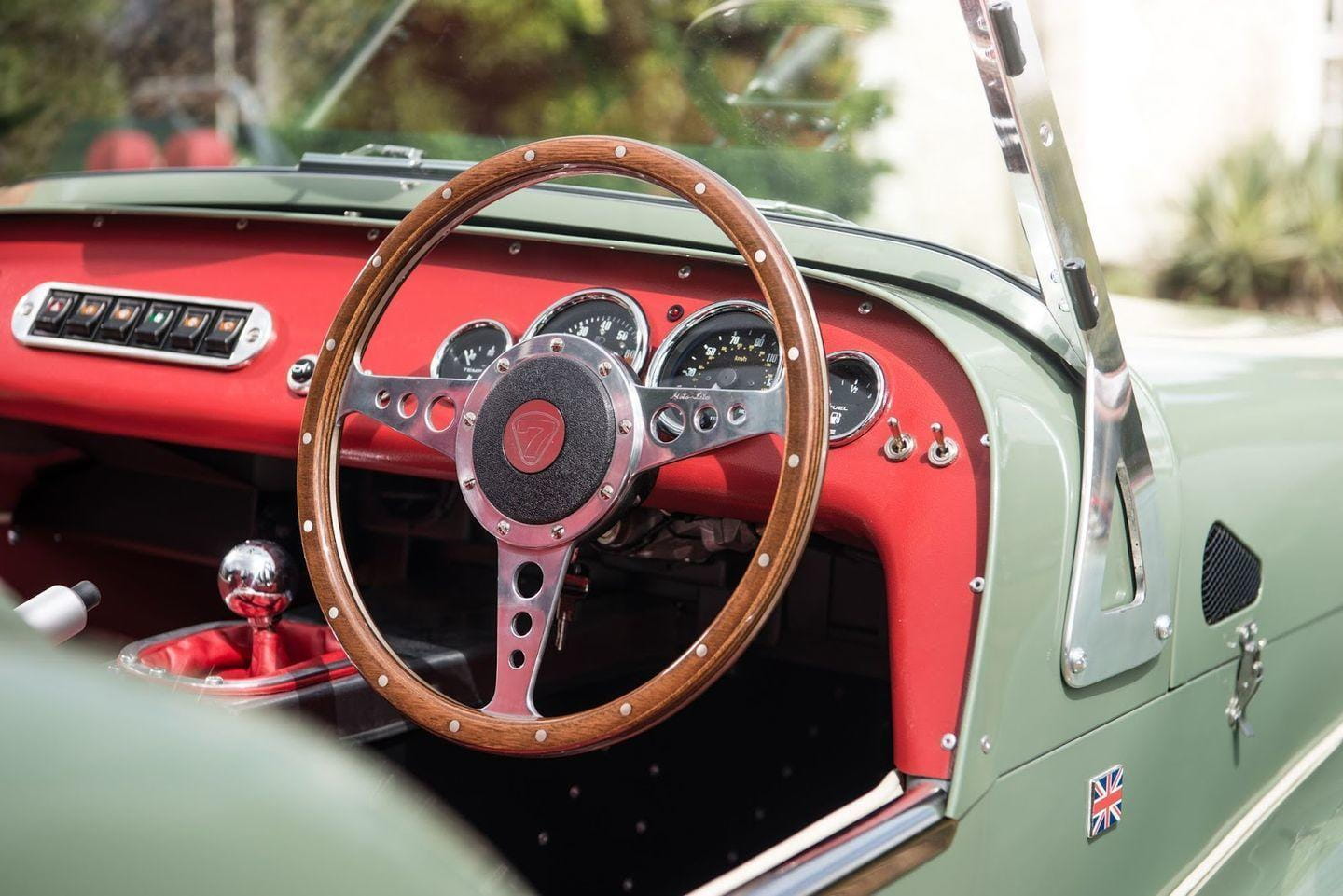 caterham-seven-sprint-7-1.jpg