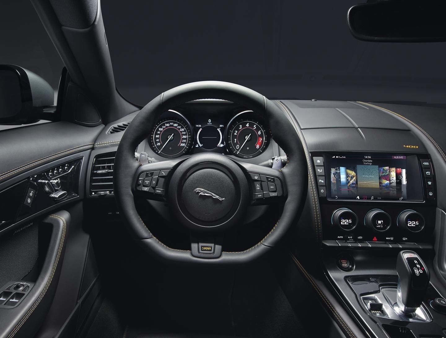 [Imagen: jaguar-f-type-400-sport-2017-020.jpg]