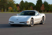 Chevrolet-Corvette-2001-180x120.jpg