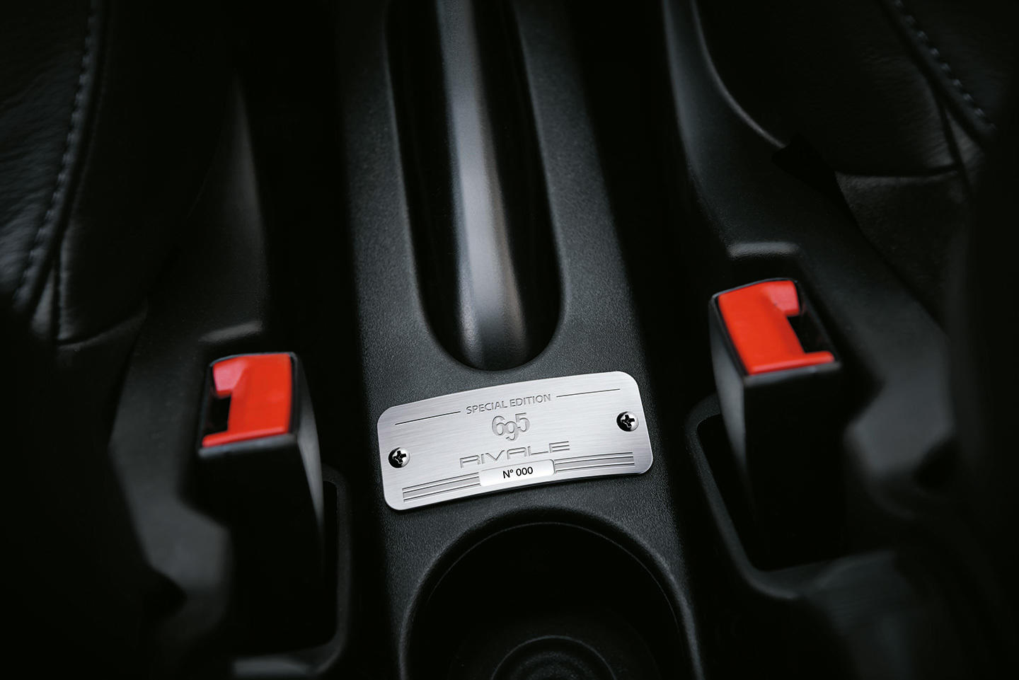 abarth-695-rivale-11.jpg
