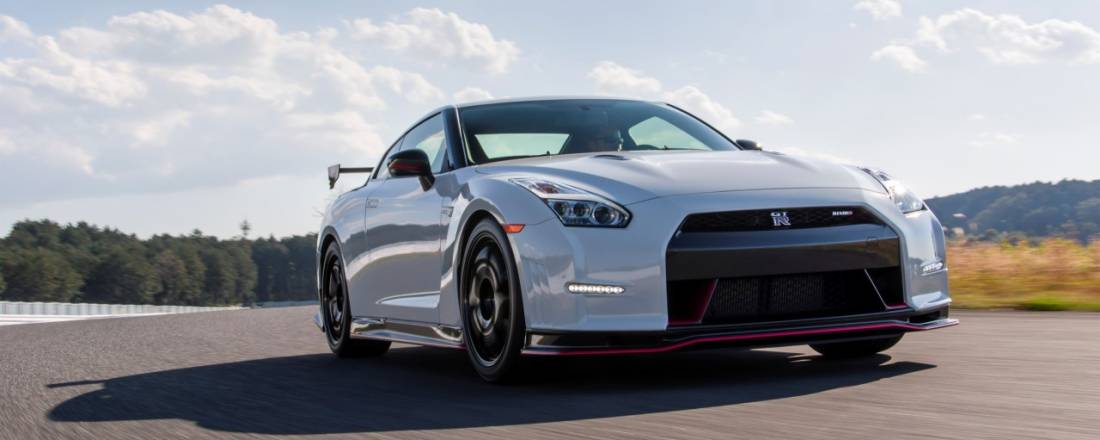 Nissan_GT-R_Nismo_DM_AP_1_1100x440c.jpg