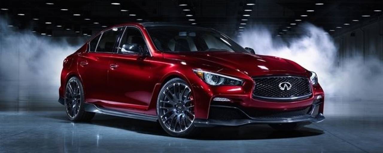 infiniti-q50-eau-rouge-700-200414-01__1280x512c.jpg