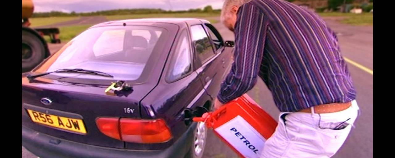 ¿Qué debo hacer si he llenado el depósito con gasolina en vez de diésel