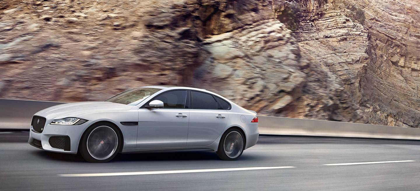 1440_video_jaguar-xf-2015-10-1440px_1440x655c.jpg