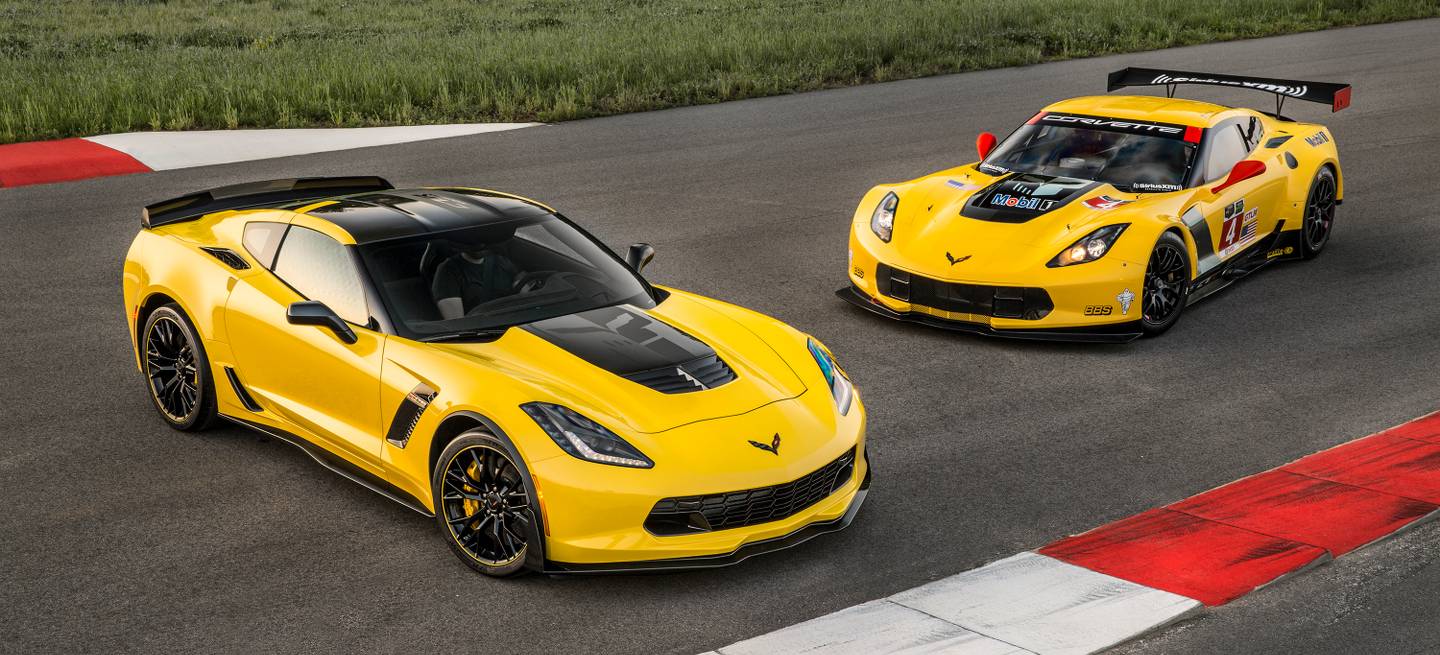 2016-Chevrolet-CorvetteZ06-C7R-Edition-001_1440x655c.jpg