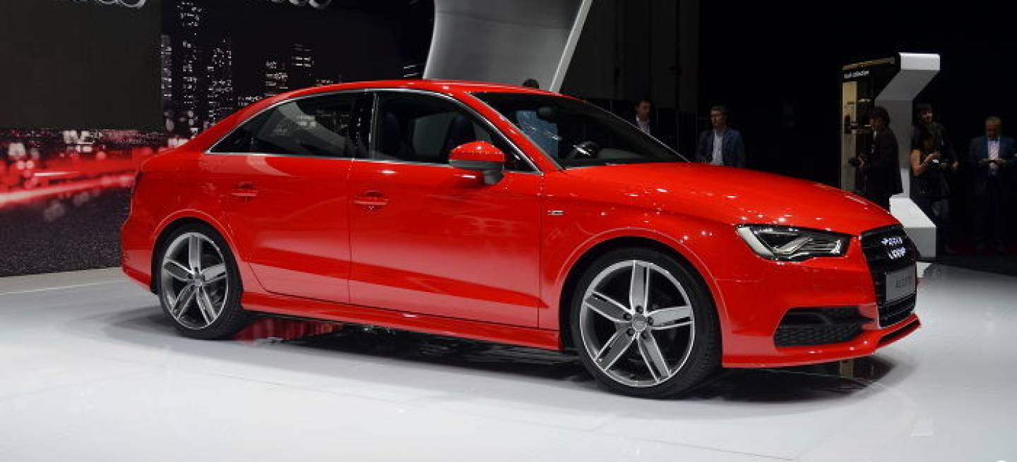 [Imagen: Audi_A3_sedan_1280_4_1440x655c.jpg]