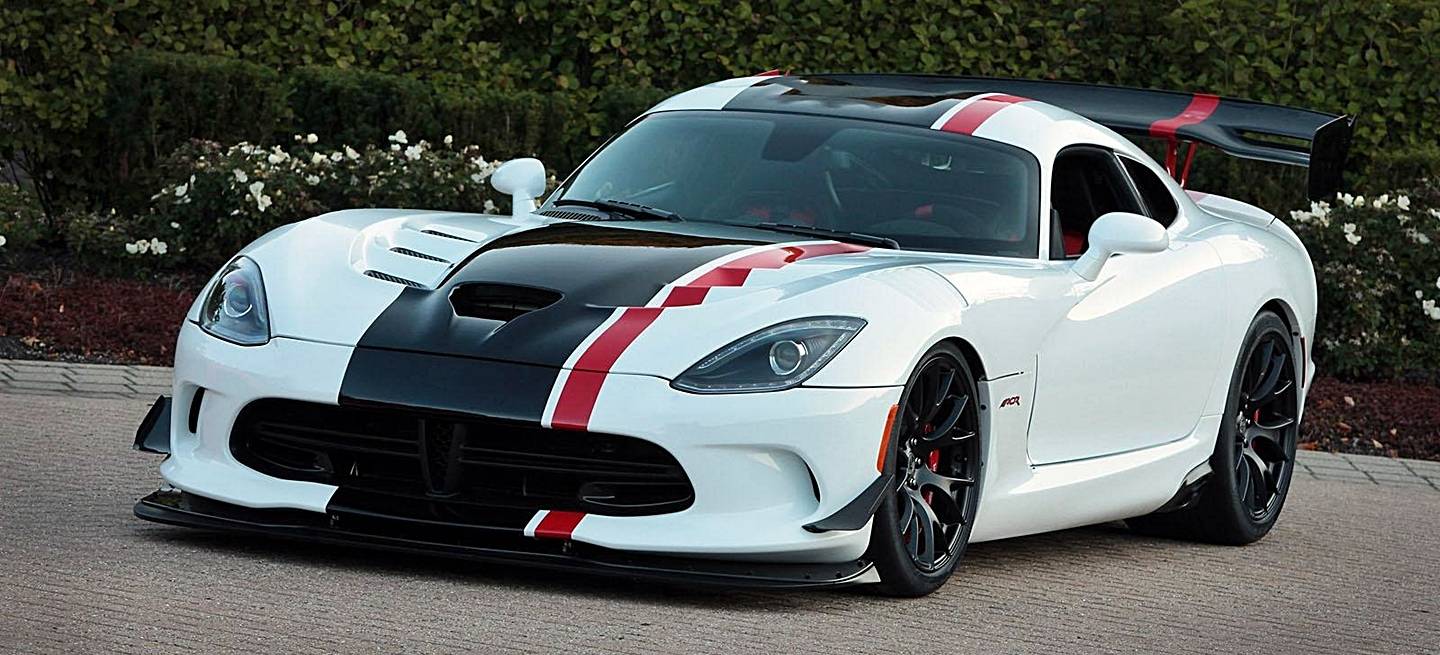 Dodge-Viper-ACR-050215-00_1440x655c.jpg