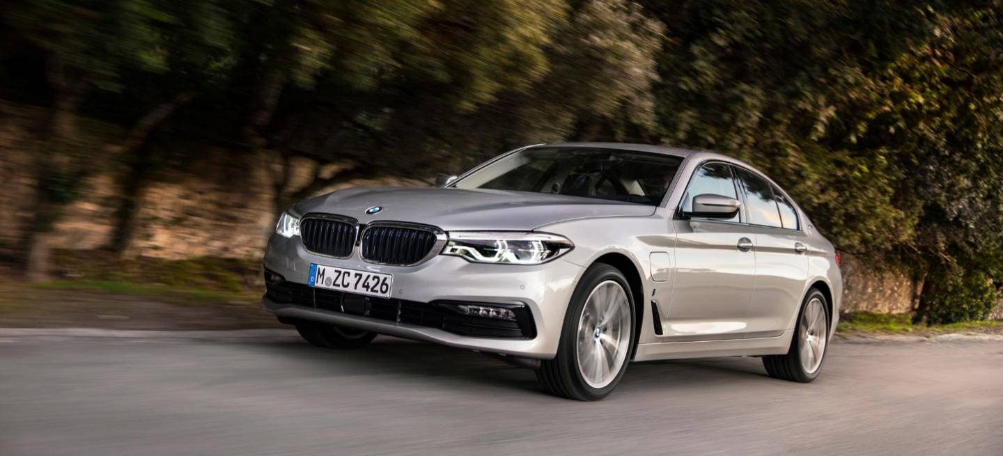 bmw_530e_DM_3_1440x655c.jpg