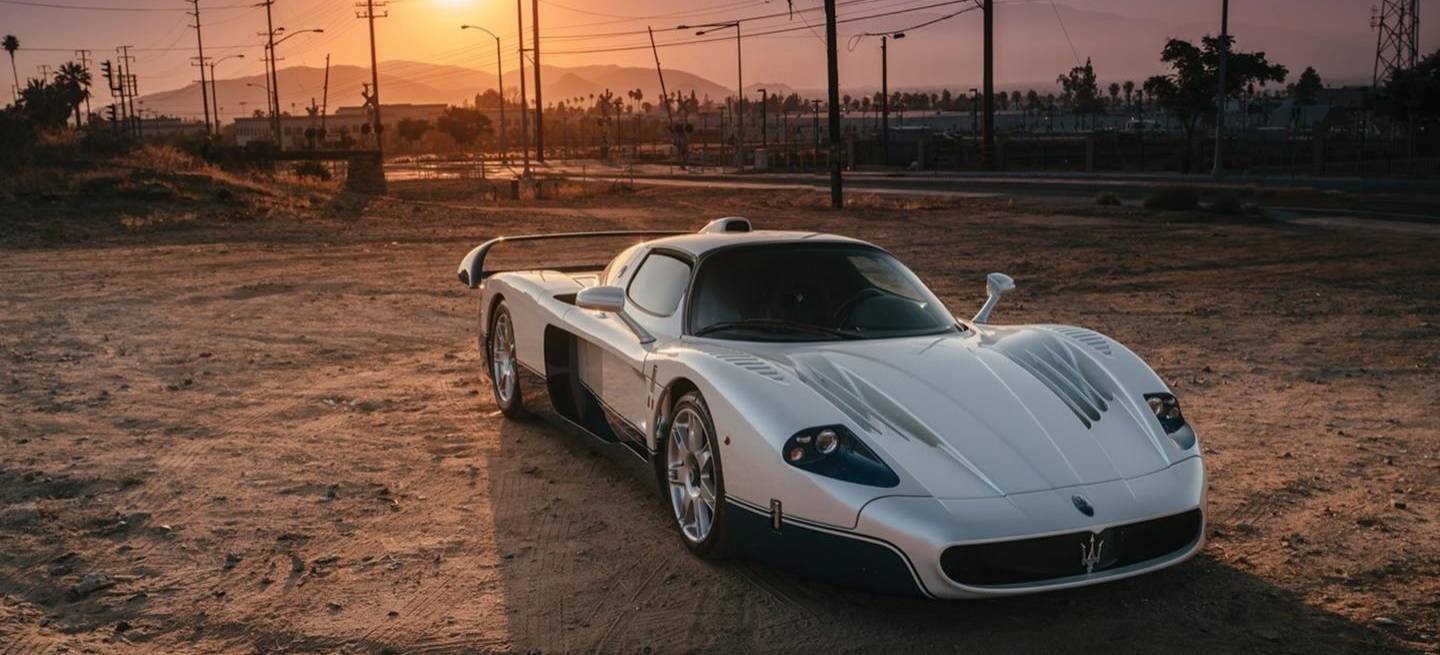 maserati-mc12-subasta-180716-003_1440x655c.jpg