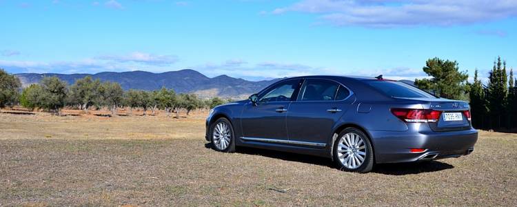 Lexus-LS-600h-L-prueba-DM-0514-1024-24_750x300c.jpg