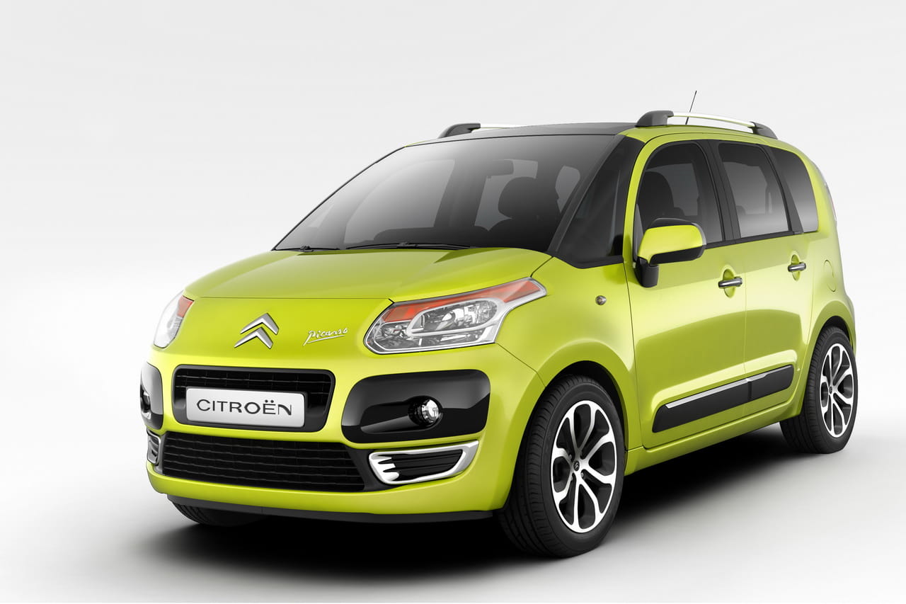 Vista angular del Citroën C3 Picasso destacando su diseño frontal y lateral.