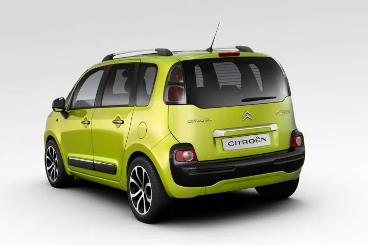 Vista trasera y lateral del Citroën C3 Picasso en color llamativo.