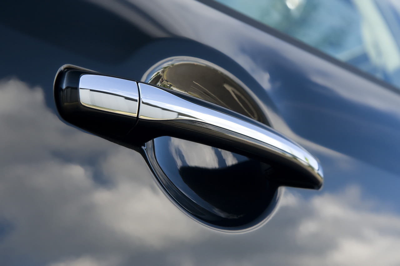 Manija exterior del Citroen C3 Picasso con acabado brillante.