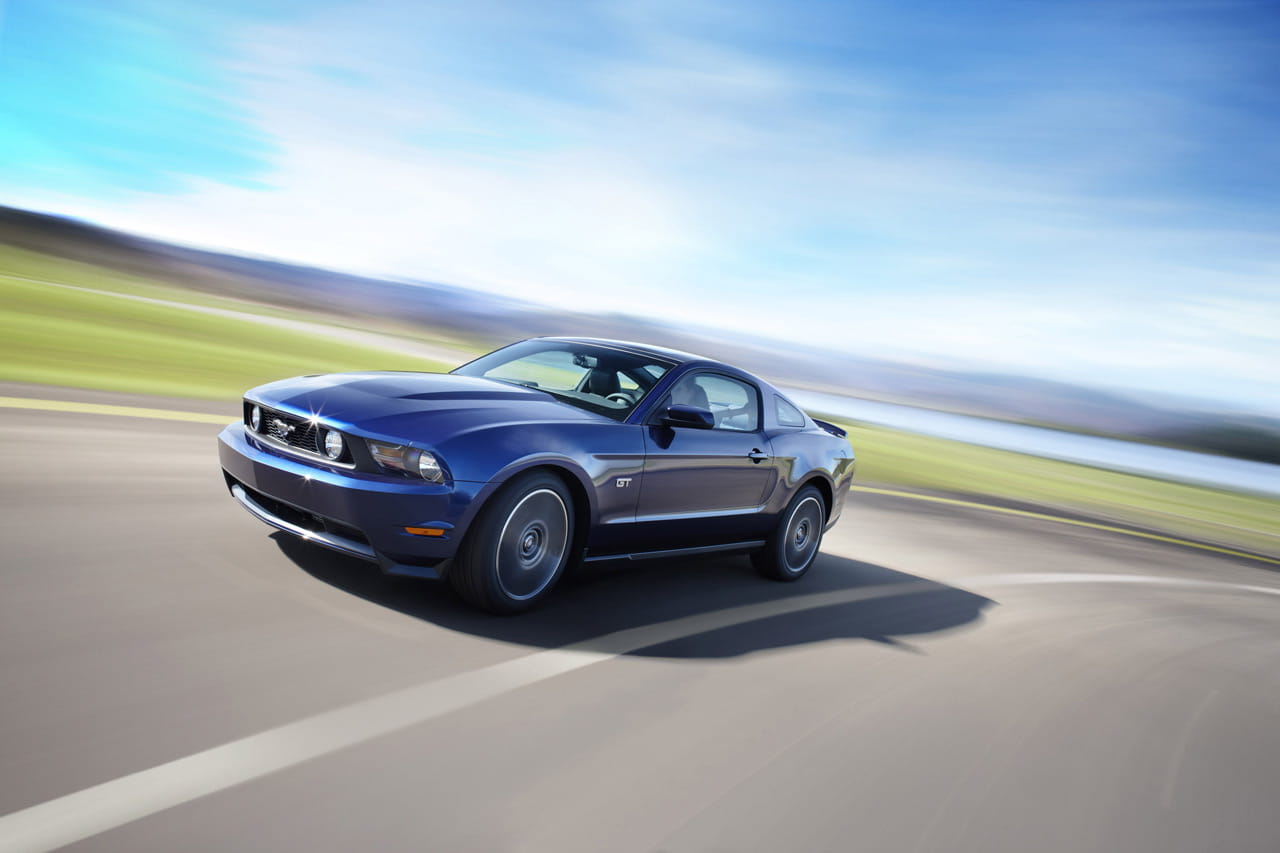 2008 Ford mustang winter driving #3