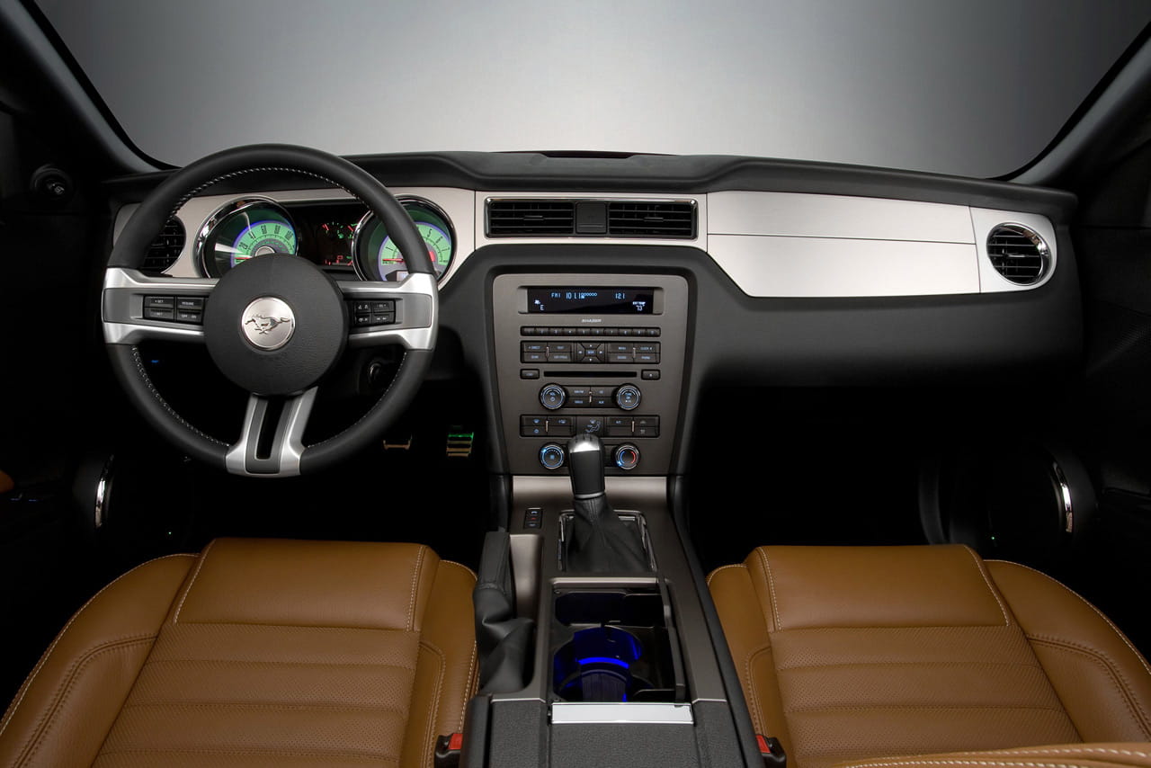 2008 Ford mustang winter driving #4
