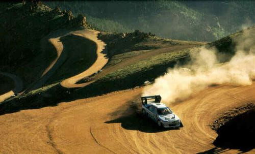 Ari Vatanen en el ascenso a Pikes Peak, maestría al volante