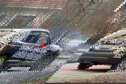 BMW X1, nuevas imágenes ligero de cascos