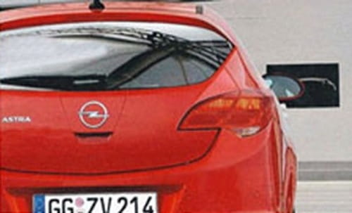Opel Astra 2010 fotos espía