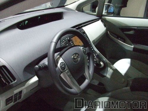 Toyota Prius 2010 interior