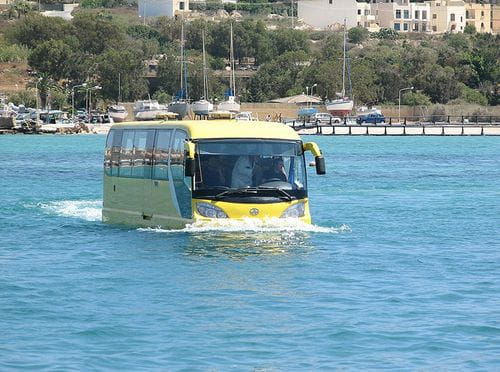 Amphicoach, el primer autobús anfibio del mundo