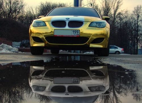 BMW M5 cubierto de oro, otro exceso 