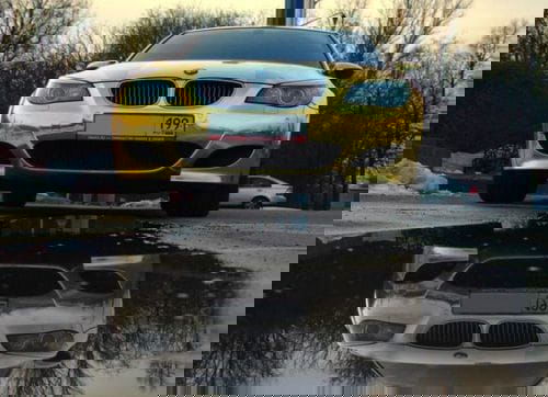 BMW M5 cubierto de oro, otro exceso 