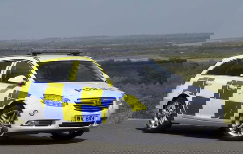Opel Insignia Sports Tourer y BMW X6, trabajando por el bienestar