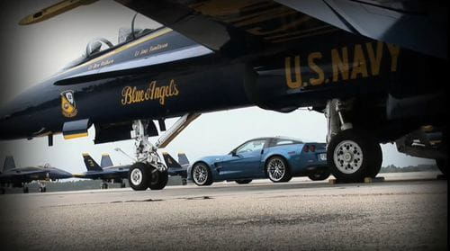 El Corvette ZR1 se enfrenta en vídeo a un caza F/A-18 Hornet