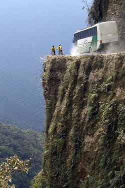 Los Yungas, la carretera más peligrosa del mundo