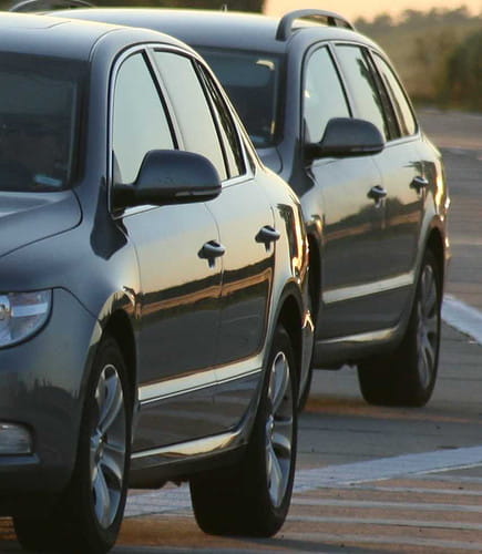 Teasers de la versión familiar del Skoda Superb