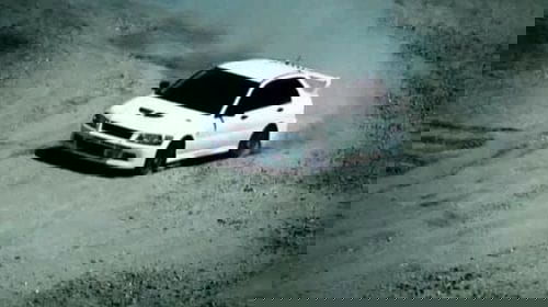 Un Mitsubishi Lancer Evolution VII se enfrenta al ejército británico en Top Gear