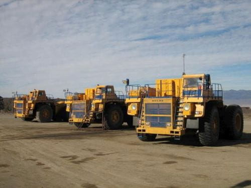 ¿Cómo se construye un dumper gigante Belaz?