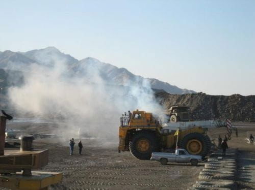 ¿Cómo se construye un dumper gigante Belaz?