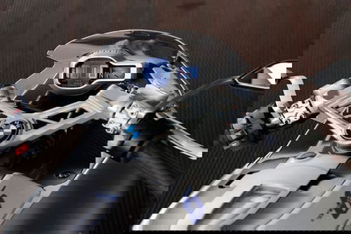 Seis cilindros en línea para la BMW Concept 6