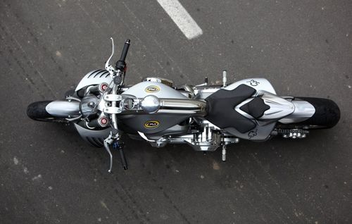 CR&S Duu, una monster bike con motor de dos litros